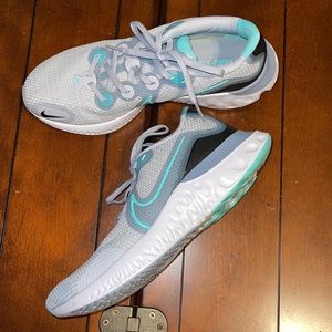 Nike Renew Sneakers <gray,green/ 10>